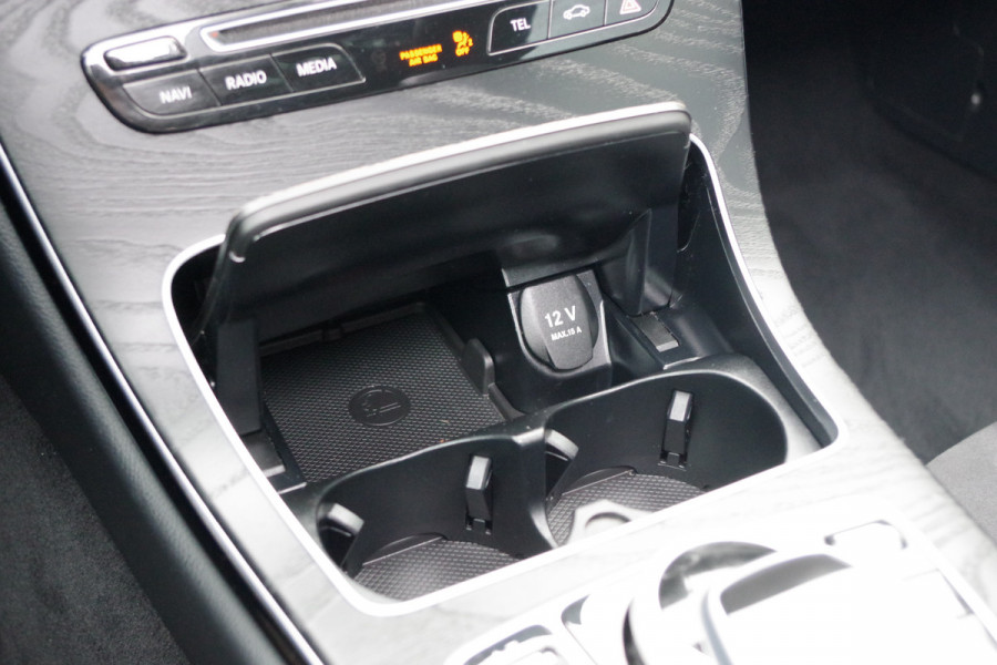 Mercedes-Benz C-Klasse Coupé 180 Premium AMG-Line Night Edition, Panoramadak, Burmester, Keyless, 19" LM, Camera