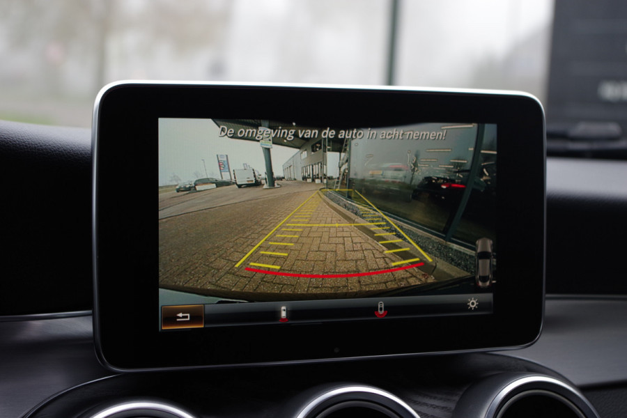 Mercedes-Benz C-Klasse Coupé 180 Premium AMG-Line Night Edition, Panoramadak, Burmester, Keyless, 19" LM, Camera