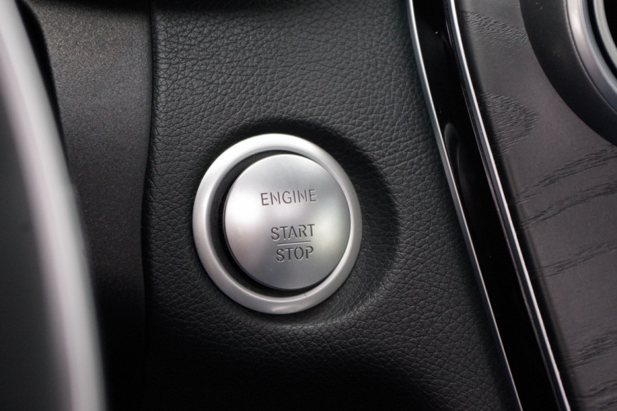 Mercedes-Benz C-Klasse Coupé 180 Premium AMG-Line Night Edition, Panoramadak, Burmester, Keyless, 19" LM, Camera