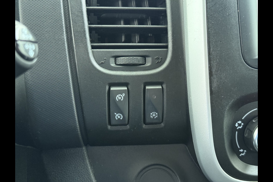 Renault Trafic 2.0DCI 145PK T29 L2H1 Comfort 3-Persoons Trekhaak Apple Carplay Android Navi Airco Cruise Control Bluetooth Lmv Pdc Betonplex Vloer Wandbetimmering Schuifdeur Sidebars Euro 6 Origineel Nederlandse Auto