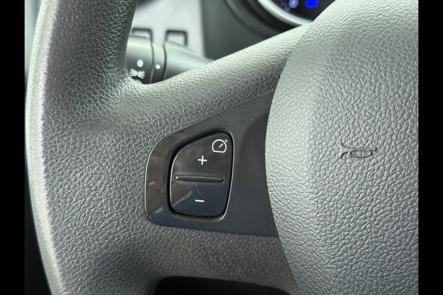 Renault Trafic 2.0DCI 145PK T29 L2H1 Comfort 3-Persoons Trekhaak Apple Carplay Android Navi Airco Cruise Control Bluetooth Lmv Pdc Betonplex Vloer Wandbetimmering Schuifdeur Sidebars Euro 6 Origineel Nederlandse Auto