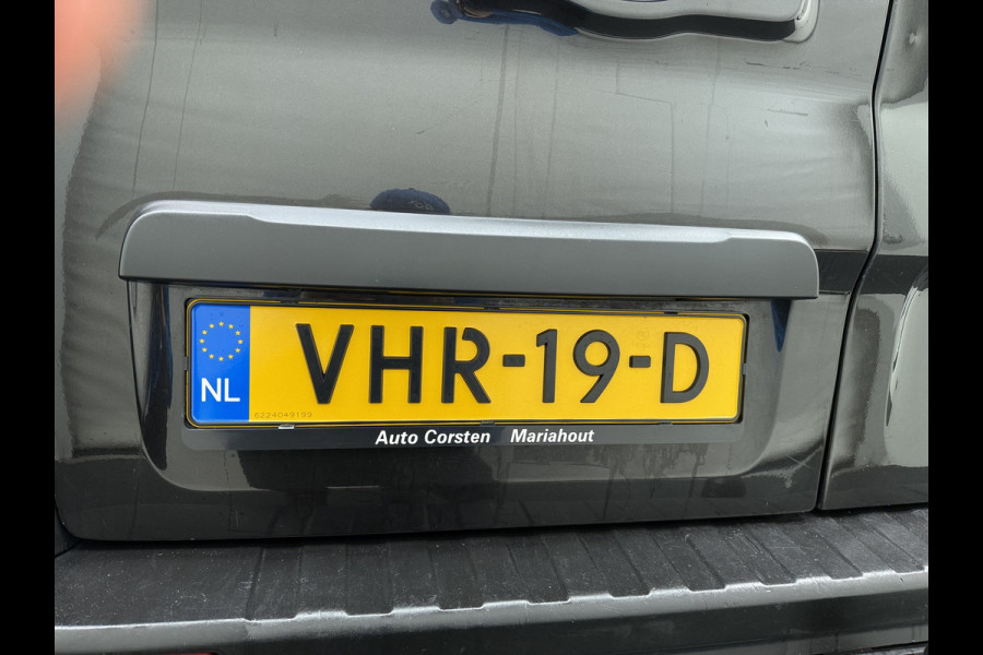 Renault Trafic 2.0DCI 145PK T29 L2H1 Comfort 3-Persoons Trekhaak Apple Carplay Android Navi Airco Cruise Control Bluetooth Lmv Pdc Betonplex Vloer Wandbetimmering Schuifdeur Sidebars Euro 6 Origineel Nederlandse Auto