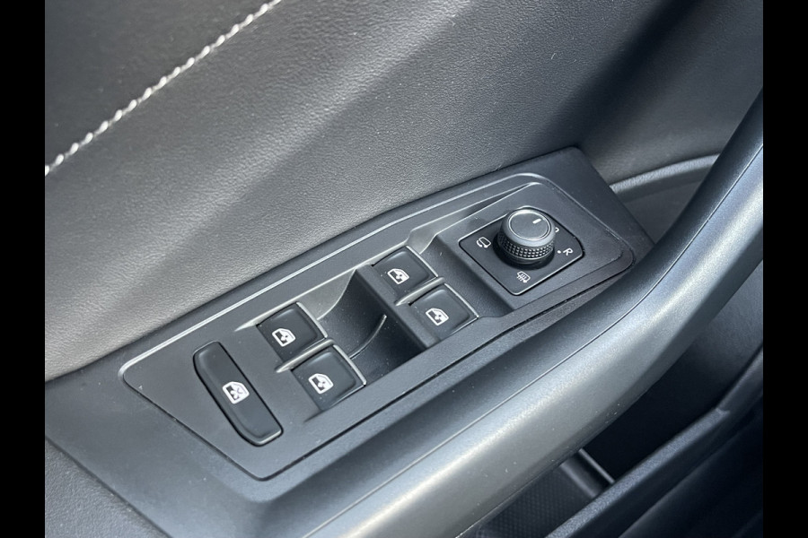 Volkswagen T-Roc 1.5 TSI Style | Pano | CarPlay | ACC | IQ Light | DAB+ | 18 inch
