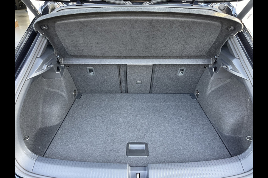 Volkswagen T-Roc 1.5 TSI Style | Pano | CarPlay | ACC | IQ Light | DAB+ | 18 inch