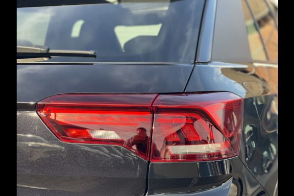 Volkswagen T-Roc 1.5 TSI Style | Pano | CarPlay | ACC | IQ Light | DAB+ | 18 inch