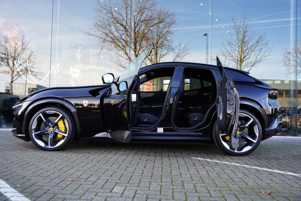 Ferrari Purosangue 6.5 V12 Full Carbon Pack Lifting Panoramadak