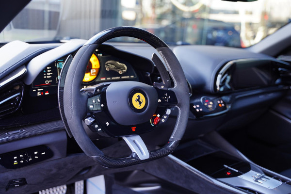 Ferrari Purosangue 6.5 V12 Full Carbon Pack Lifting Panoramadak