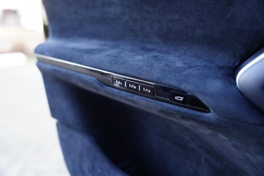 Ferrari Purosangue 6.5 V12 Full Carbon Pack Lifting Panoramadak