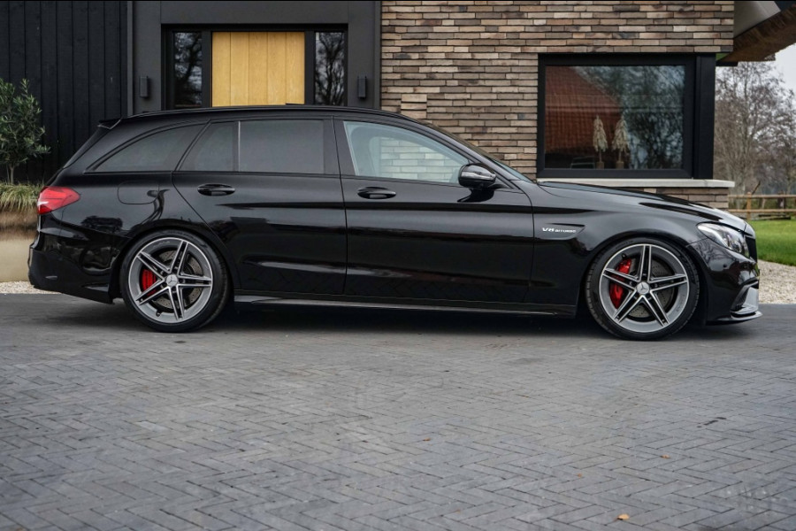 Mercedes-Benz C-Klasse estate C63 AMG Pano/360/KW/Memory/Carbon/Edition1