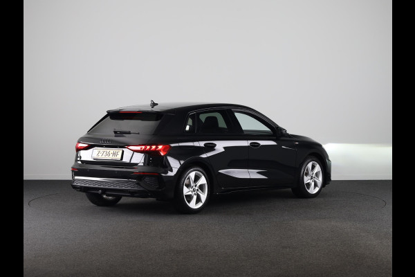 Audi A3 Sportback 35 TFSI S edition | Verlengde Garantie | Optiek zwart pakket | Parkeersensoren achterzijde | Afneembare trekhaak |