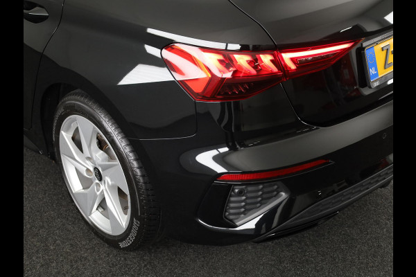 Audi A3 Sportback 35 TFSI S edition | Verlengde Garantie | Optiek zwart pakket | Parkeersensoren achterzijde | Afneembare trekhaak |