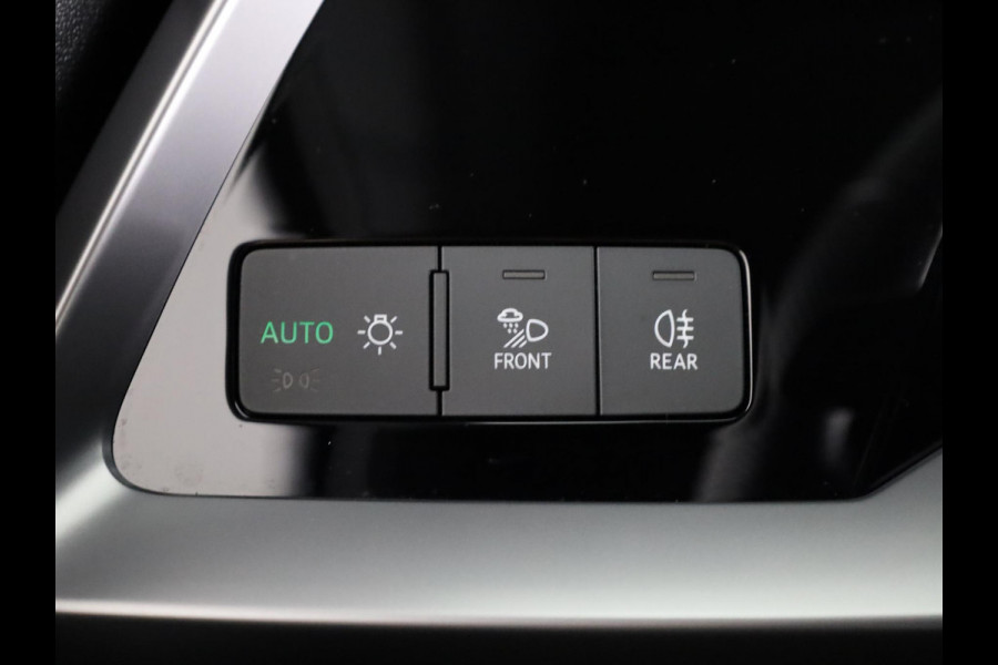 Audi A3 Sportback 35 TFSI S edition | Verlengde Garantie | Optiek zwart pakket | Parkeersensoren achterzijde | Afneembare trekhaak |