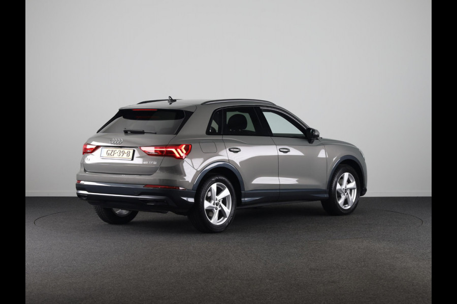 Audi Q3 35 TFSI Advanced Edition 150 pk S-tronic | Verlengde garantie | Navigatie | Gratis Winterset | Achteruitrijcamera | LED koplampen | Stoelverwarming |