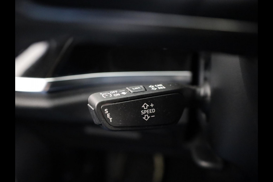 Audi Q3 35 TFSI Advanced Edition 150 pk S-tronic | Verlengde garantie | Navigatie | Gratis Winterset | Achteruitrijcamera | LED koplampen | Stoelverwarming |