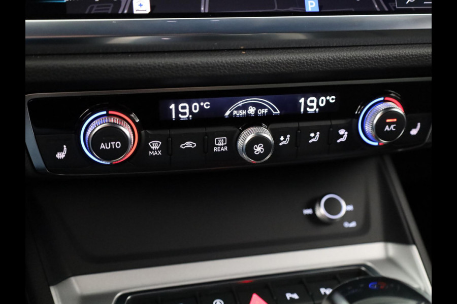 Audi Q3 35 TFSI Advanced Edition 150 pk S-tronic | Verlengde garantie | Navigatie | Gratis Winterset | Achteruitrijcamera | LED koplampen | Stoelverwarming |