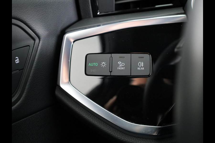 Audi Q3 35 TFSI Advanced Edition 150 pk S-tronic | Verlengde garantie | Navigatie | Gratis Winterset | Achteruitrijcamera | LED koplampen | Stoelverwarming |