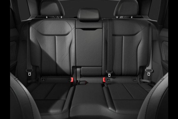 Audi Q3 S edition e-hybrid 200 kW / 272 PK | Techniekpakket plus | Ambiente lichtpakket pro | Privacy glas | Panoramadak| Dodehoek detectie | Leder |