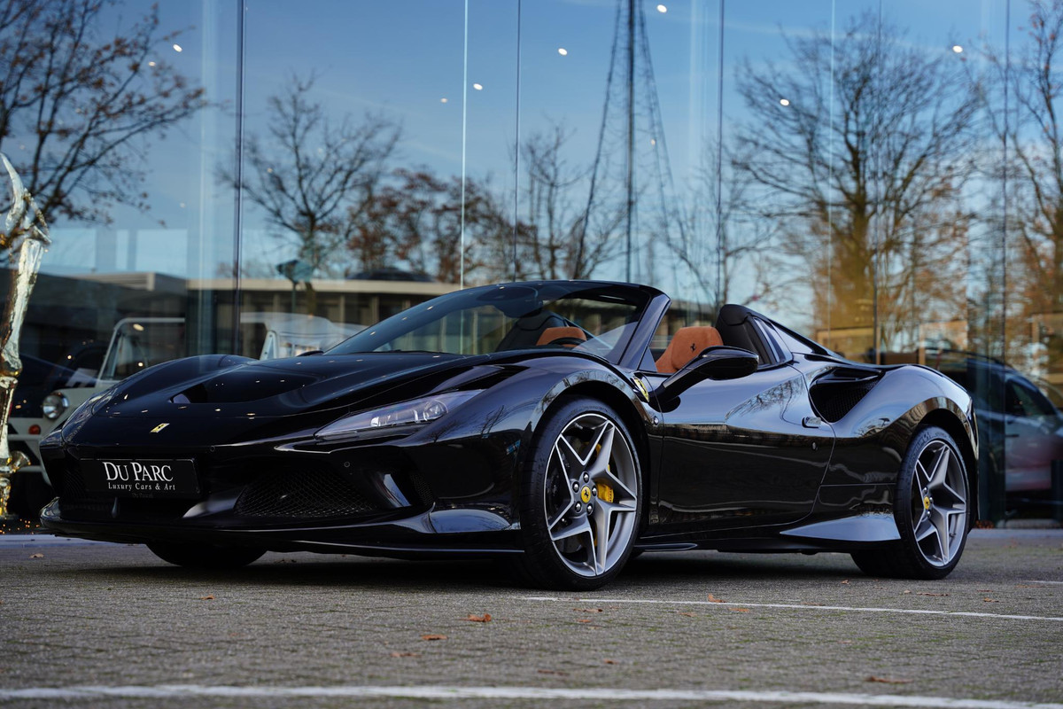 Ferrari F8 Spider 3.9 V8 HELE Cuoio Interior 18 D.Km