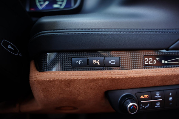 Ferrari F8 Spider 3.9 V8 HELE Cuoio Interior 18 D.Km