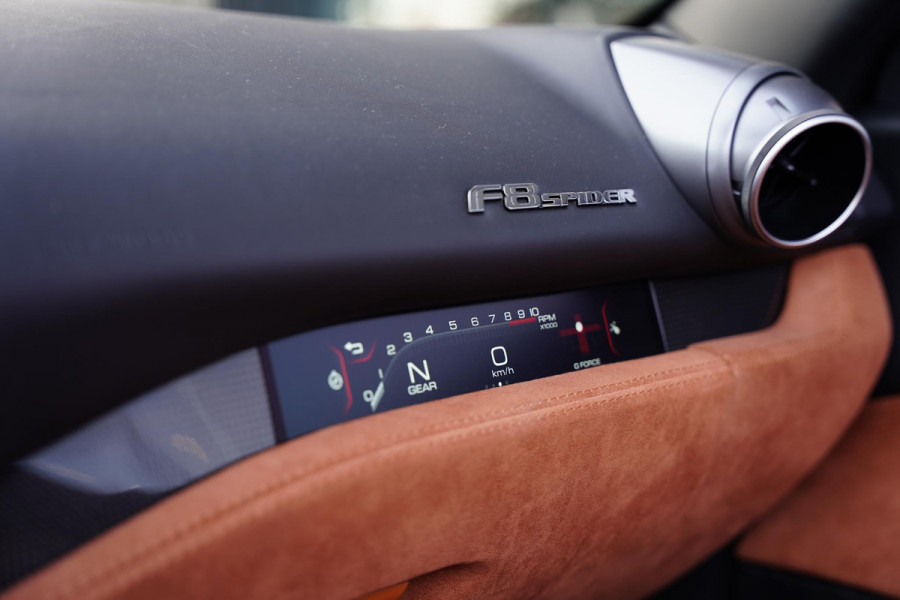 Ferrari F8 Spider 3.9 V8 HELE Cuoio Interior 18 D.Km