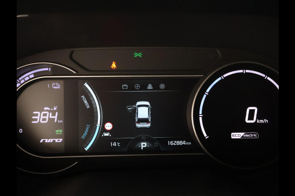 Kia e-Niro ExecutiveLine 64 kWh 450 km actieradius | Navigatie | Stoelverwarming | Leder |