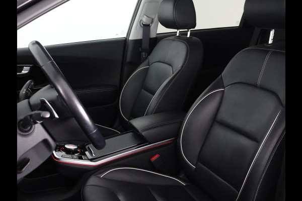 Kia e-Niro ExecutiveLine 64 kWh 450 km actieradius | Navigatie | Stoelverwarming | Leder |