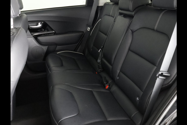 Kia e-Niro ExecutiveLine 64 kWh 450 km actieradius | Navigatie | Stoelverwarming | Leder |
