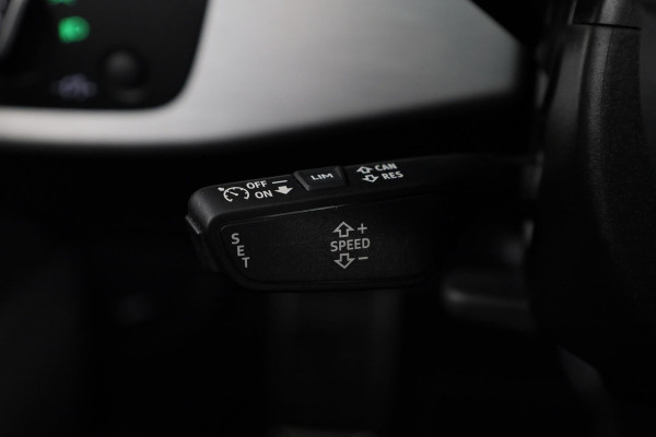 Audi A4 Avant 35 TFSI S-Line 150 pk Automaat (S-Tronic) | Verlengde garantie | Navigatie | Parkeersensoren achter | Autom. airco (3 zones) | S-Line