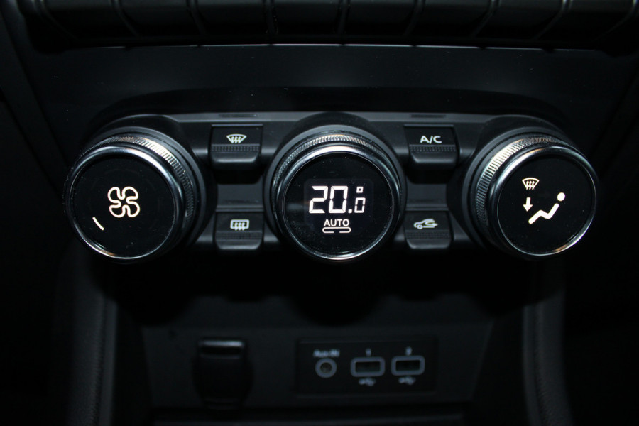 Renault Captur 1.6 E-Tech Plug-in Hybrid 160 Intens | Trekhaak | Navigatie | Camera | Cruise Control | Keyless