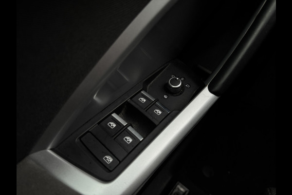 Audi Q3 45 TFSIe 245PK S-TRONIC S-LINE SPORT HYBRID VIRTUAL/CAMERA/CARPLAY