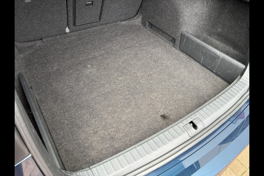 Škoda Octavia Combi 1.5 TSi 150pk First Edition SCHUIFDAK/VIRTUAL/CARPLAY/TREKHAAK/18INCH/STOELVERWARMING