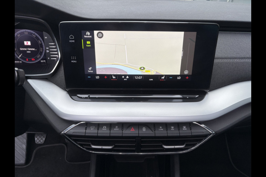Škoda Octavia Combi 1.5 TSi 150pk First Edition SCHUIFDAK/VIRTUAL/CARPLAY/TREKHAAK/18INCH/STOELVERWARMING