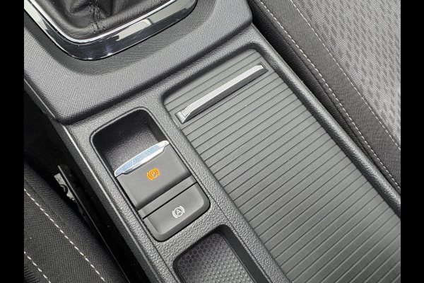 Škoda Octavia Combi 1.5 TSi 150pk First Edition SCHUIFDAK/VIRTUAL/CARPLAY/TREKHAAK/18INCH/STOELVERWARMING