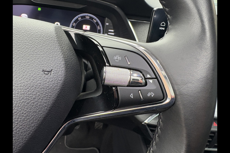 Škoda Octavia Combi 1.5 TSi 150pk First Edition SCHUIFDAK/VIRTUAL/CARPLAY/TREKHAAK/18INCH/STOELVERWARMING