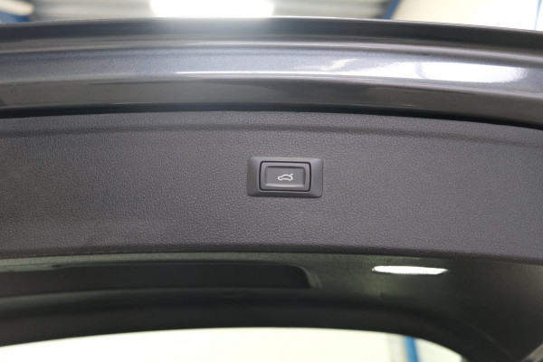 Audi Q5 50 TFSI e S edition - Airco, Navi, Cruise, PDC, Trekhaak.
