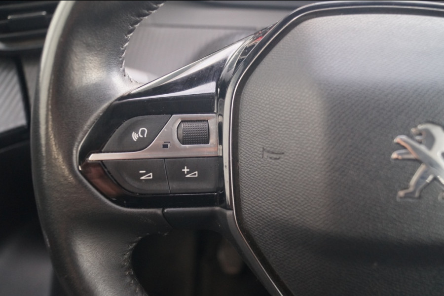 Peugeot 2008 1.2 PureTech Active Pack -NAVI-ECC-PDC-TREKHAAK-