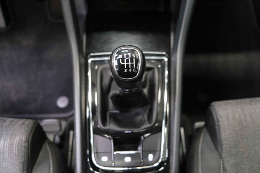 Škoda Karoq 1.0 TSI Business Edition - N.A.P. Airco, Cruise, Navi, Camera