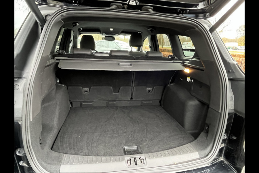 Ford Kuga 1.5 EcoBoost ST Line 150pk/110kW 6-bak | E-Trekhaak | Bi-Xenon | Dodehoek | Camera |