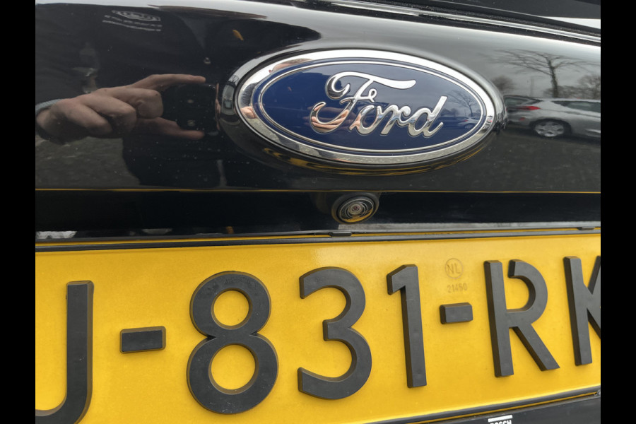 Ford Kuga 1.5 EcoBoost ST Line 150pk/110kW 6-bak | E-Trekhaak | Bi-Xenon | Dodehoek | Camera |