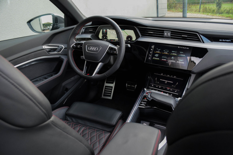 Audi SQ8 Sportback e-tron 370kW / RS design interieur/ Bang & Olufsen Sound System/ Panoramadak/