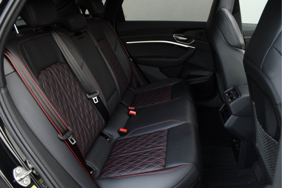 Audi SQ8 Sportback e-tron 370kW / RS design interieur/ Bang & Olufsen Sound System/ Panoramadak/