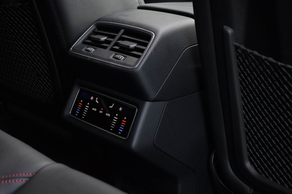 Audi SQ8 Sportback e-tron 370kW / RS design interieur/ Bang & Olufsen Sound System/ Panoramadak/