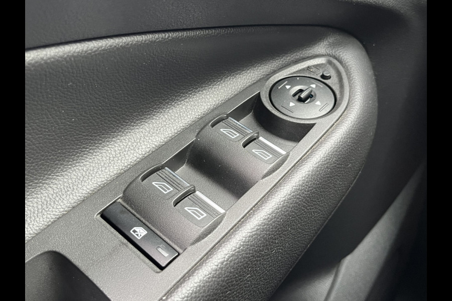 Ford Kuga 1.5 EcoBoost ST Line 150pk/110kW 6-bak | E-Trekhaak | Bi-Xenon | Dodehoek | Camera |