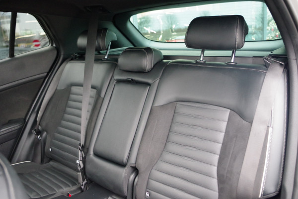 Kia Sportage 1.6 T-GDi Plug-in Hybrid 266 PK AWD GT-PlusLine, Trekhaak, Panoramadak, Rondomzicht Camera, LED