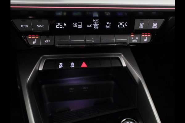 Audi A3 Sportback 35 TFSI S edition 150pk| Panoramadak | 18 inch Lichtmetalen velgen | Apple carplay-/ Android auto | Stoelverwarming