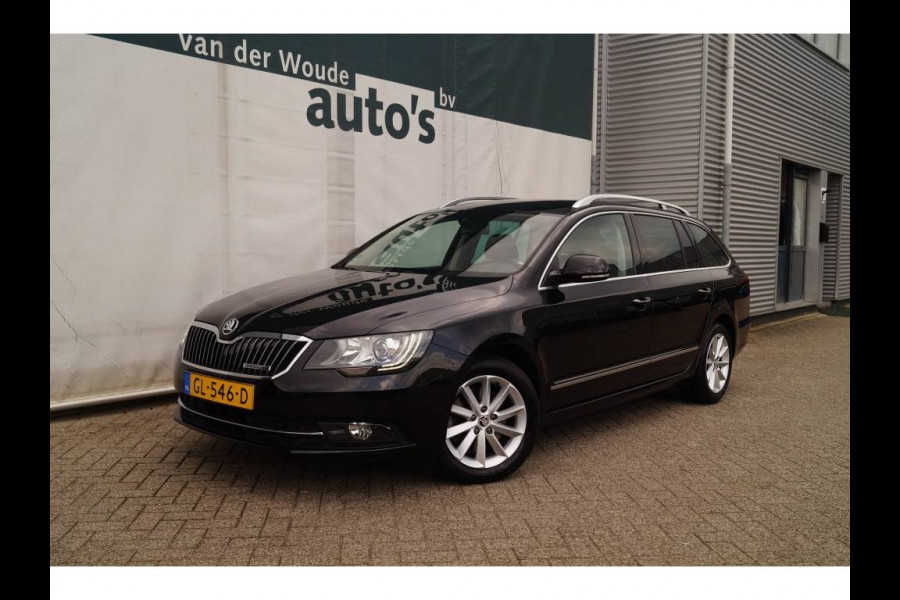 Škoda Superb Combi 1.6 TDI Champs Elysees -NAVI-XENON-PDC-