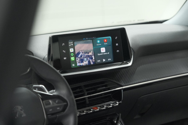 Peugeot 2008 PureTech 130 EAT8 Active | Parkeersensoren | Navigatie | Apple Carplay