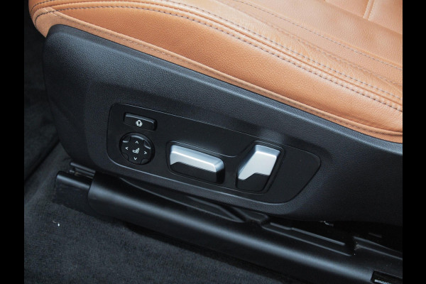 BMW iX3 High Executive 80 kWh | Panoramadak | 360 Camera | Trekhaak | Sfeerverlichting | Head-Up Display | Harman Kardon |