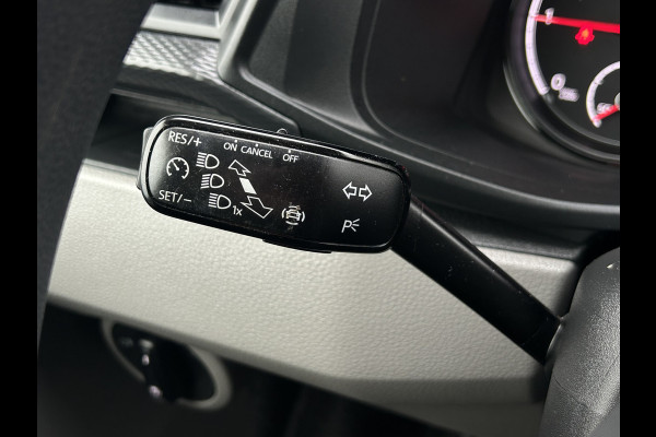 Volkswagen Transporter 2.0 TDI 111 PK / 1e EIG. / 48.372 KM !! / AIRCO / CRUISE / APPLE CARPLAY / 3-ZITS / PDC