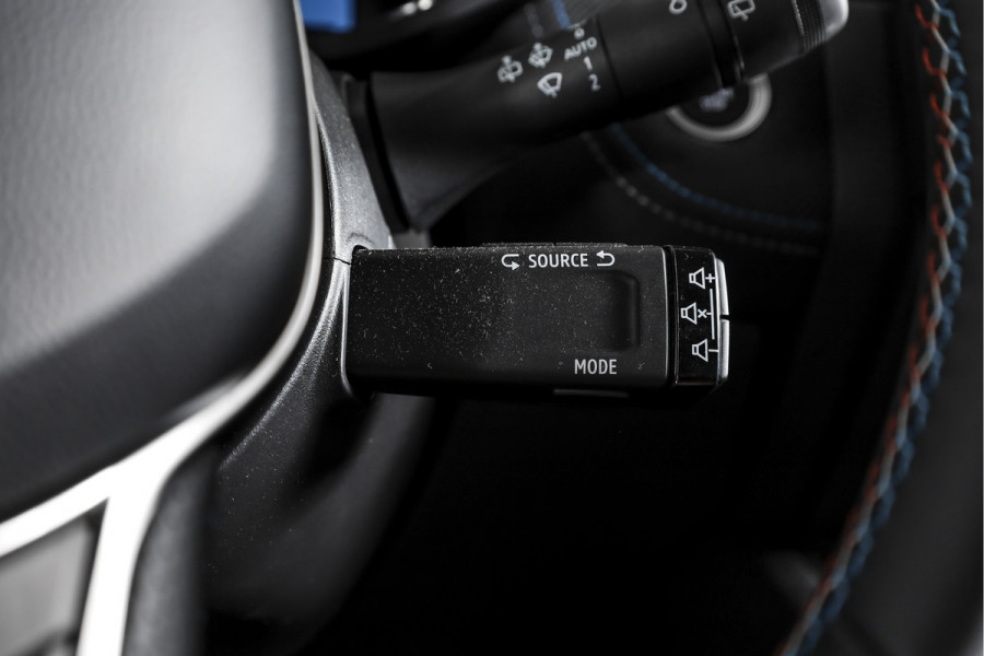 Renault Captur 1.3 mild hybrid 160 esprit Alpine - Automaat | S/K-Panodak | Dig. Cockpit | Adapt. Cruise | Stoel-+Stuurverw. | PDC | Camera | NAV + App. Connect | ECC | LM 19" | 4260